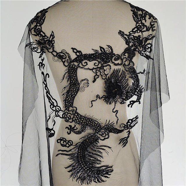 Czarna siatka haftowane frezowanie z cekinami Xiangyun smok na plecy sukienki koronki aplikacja z tkaniny (55*42CM) - Wianko - 10