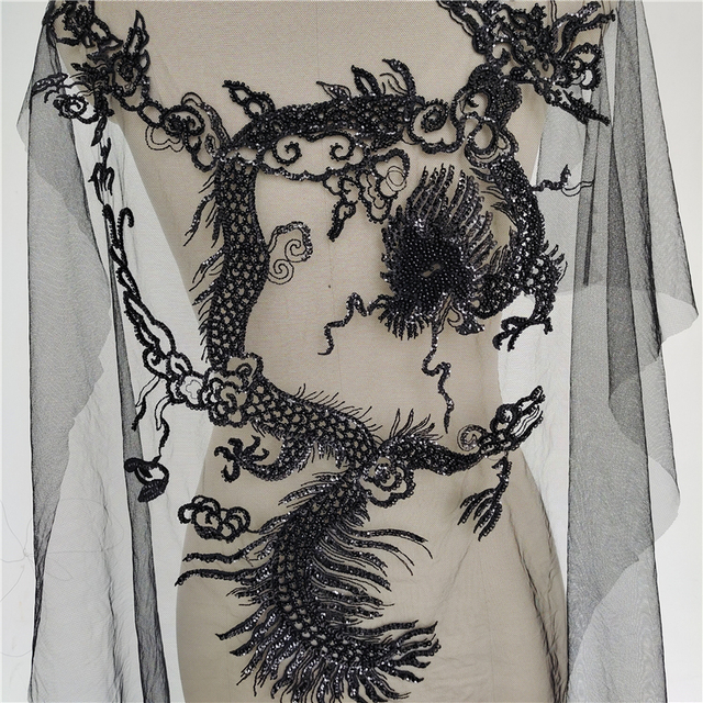 Czarna siatka haftowane frezowanie z cekinami Xiangyun smok na plecy sukienki koronki aplikacja z tkaniny (55*42CM) - Wianko - 11