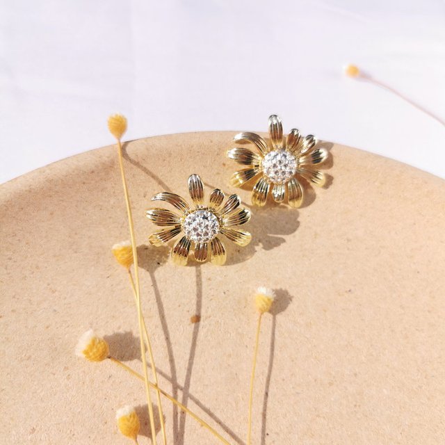Nowoczesne koreańskie kolczyki ze złotym sztyftem - stylowe kwiaty, 2020 moda kobieca, biżuteria ślubna - Wianko - 25