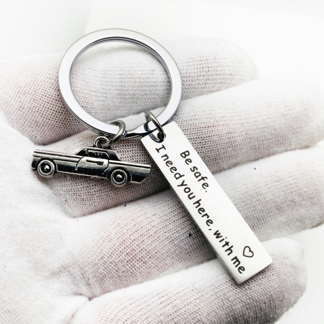 Brelok do kluczy z motywem samochodu - idealny prezent dla mężczyzn - Wianko - 12