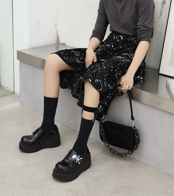 Buty damskie na platformie klinowej Kobiety Lolita Dark Harajuku - czaszka decor, okrągły nosek, pnącza, japoński styl - Wianko - 17