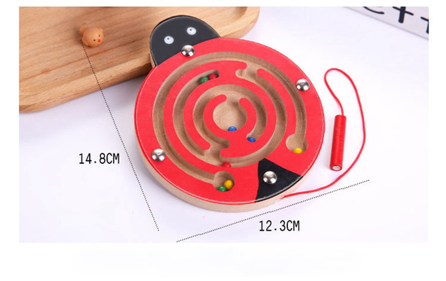 Drewniana łamigłówka labiryntowa dla dzieci z magnetycznym piórem - edukacyjne puzzle z cartoonowymi zwierzętami - Wianko - 11