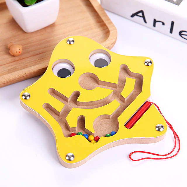 Drewniana łamigłówka labiryntowa dla dzieci z magnetycznym piórem - edukacyjne puzzle z cartoonowymi zwierzętami - Wianko - 5