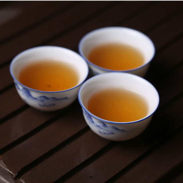 Ręcznie malowana chińska filiżanka do herbaty ceramiczna z niebieskim krajobrazem (2 sztuki/partia) - Wianko - 6