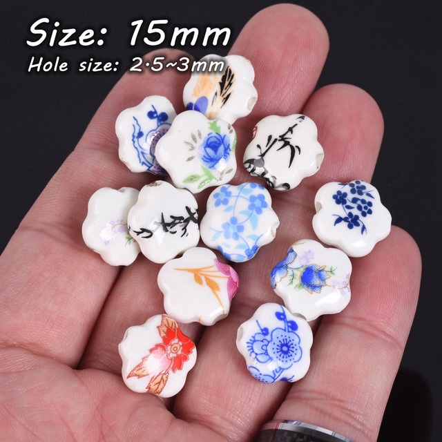 Porcelanowe ceramiczne koraliki w kształcie 15mm kwiatów - wzory do DIY biżuterii - Wianko - 1