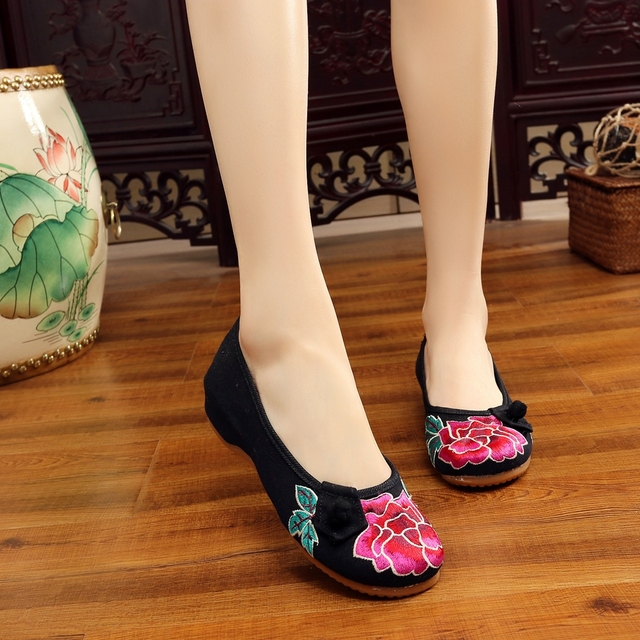 Veowalk Handmade kobiece płaskie buty ze starego Pekinu, haftowane, z kwiatowym wzorem, brezentowe, na co dzień - Wianko - 4