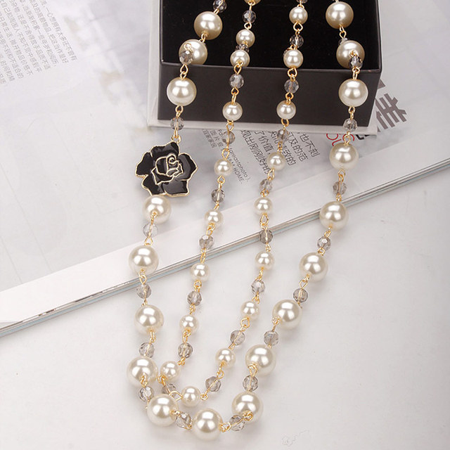 Luksusowy naszyjnik łańcuszkowy z klasycznym designem, kamelii perłą i kryształowym podwójnym naszyjnikiem dla kobiet - długi sweter - Wianko - 5