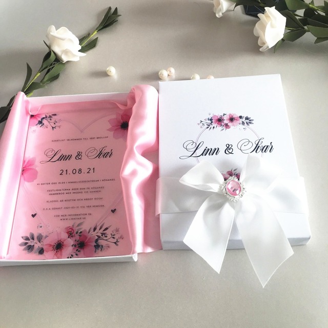 Zaproszenia ślubne - ręcznie robione, różowa satyna, wstążka klamra, białe pudełko, kartki z życzeniami - cena - Wianko - 2