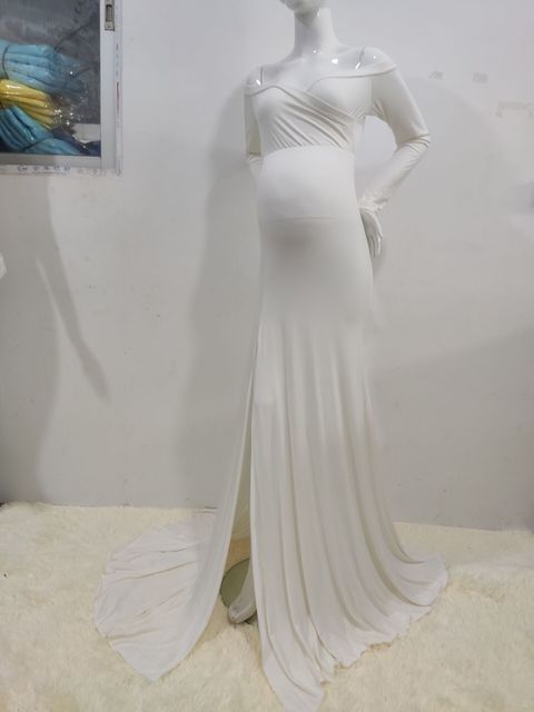 Długa sukienka szyfonowa z dekoltem w szpic, trenem i przylądkiem - kobieca elegancja - Wianko - 12