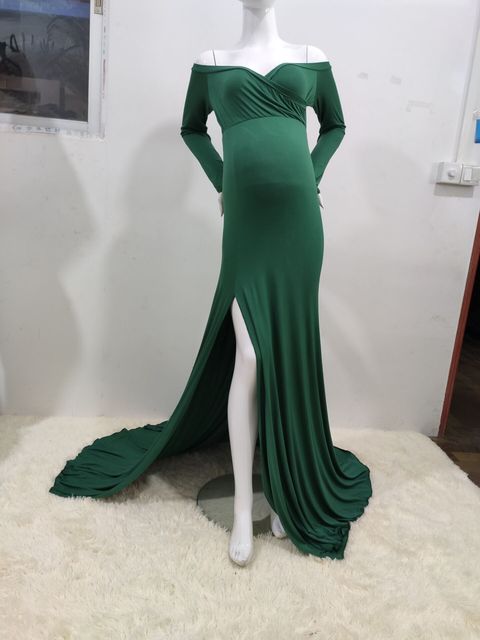Długa sukienka szyfonowa z dekoltem w szpic, trenem i przylądkiem - kobieca elegancja - Wianko - 19
