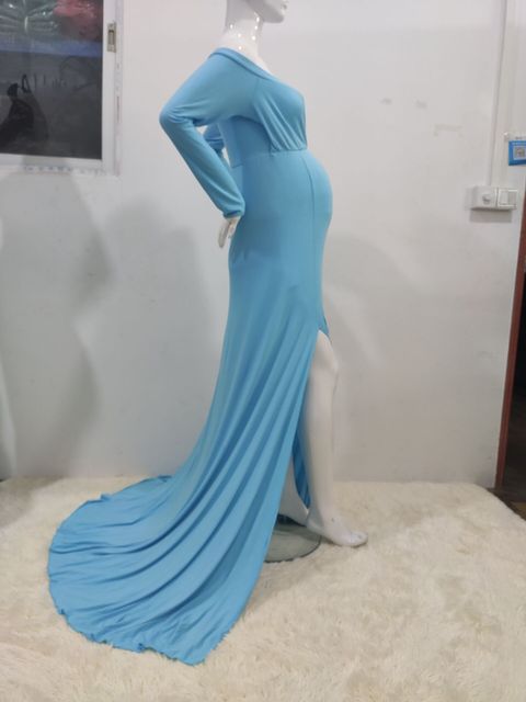 Długa sukienka szyfonowa z dekoltem w szpic, trenem i przylądkiem - kobieca elegancja - Wianko - 24