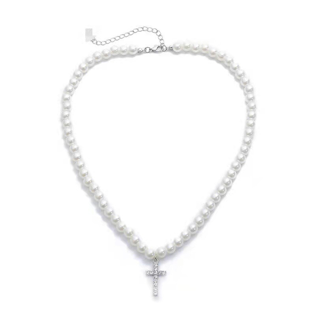 Naszyjnik z wisiorkiem imitujący vintage perełki z krzyżem i kryształami - Wianko - 3
