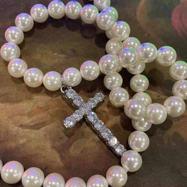 Naszyjnik z wisiorkiem imitujący vintage perełki z krzyżem i kryształami - Wianko - 9