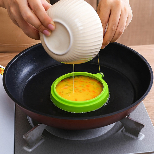 Pierścień do jajek i naleśników z formą na smażone omlety i jajka, wykonany z bezpiecznego, nietłukącego się silicone o wysokiej jakości spożywczej, losowy kształt - Wianko - 7