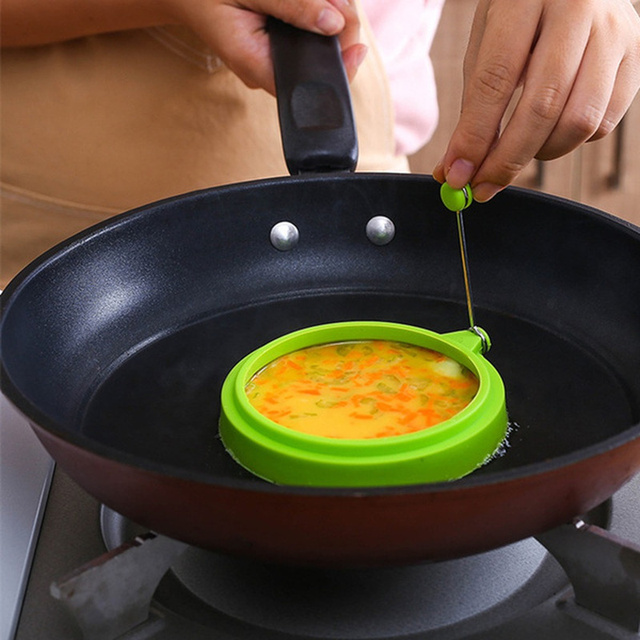 Pierścień do jajek i naleśników z formą na smażone omlety i jajka, wykonany z bezpiecznego, nietłukącego się silicone o wysokiej jakości spożywczej, losowy kształt - Wianko - 3