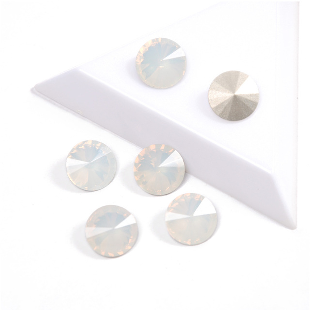 Dodatki dekoracyjne do odzieży - biały Opal Rivoli Strass, kamienie kryształowe do aplikacji na odzieży i biżuterię - Wianko - 2