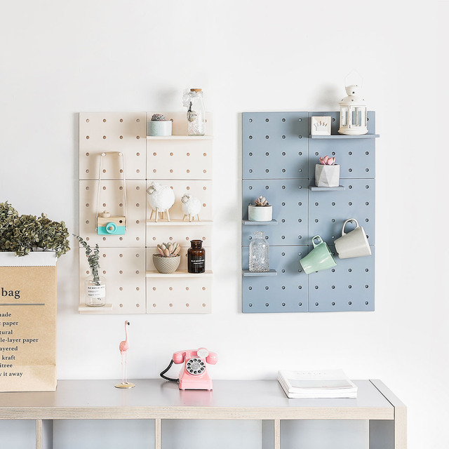 Bezdotykowa półka ścienna skandynawska minimalistyczna do salonu i sypialni z plastikowym uchwytem na talerze - dekoracja wnętrza - Wianko - 8