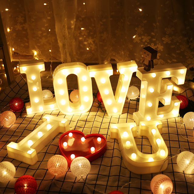 LED Letter - Lampka nocna z plastiku w kształcie liter i cyfr, ozdobiona sercem, światło LED, idealna dekoracja na ślub, Baby Shower, urodziny i inne imprezy - Wianko - 2