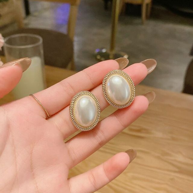 Klasyczne kolczyki z dużymi perłami w stylu vintage dla kobiet i dziewczyn (sztyft) - Wianko - 5