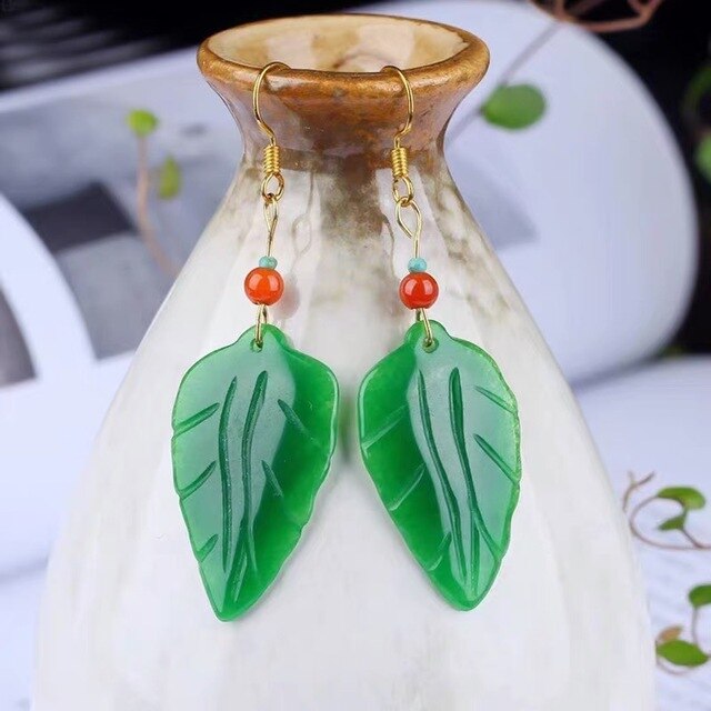 Kolczyki wiszące z zielonego jadeitu w kształcie amuletu - biżuteria wykonana ze srebra 925 i naturalnego kamienia szlachetnego - Wianko - 1
