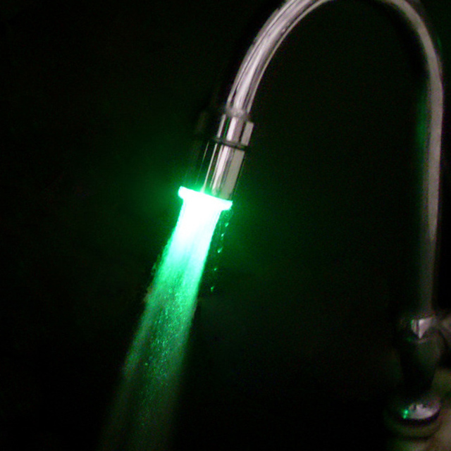Kran LED z głowicą do zmiany temperatury i czujnikiem światła, idealny do kuchni i łazienki - Wianko - 6