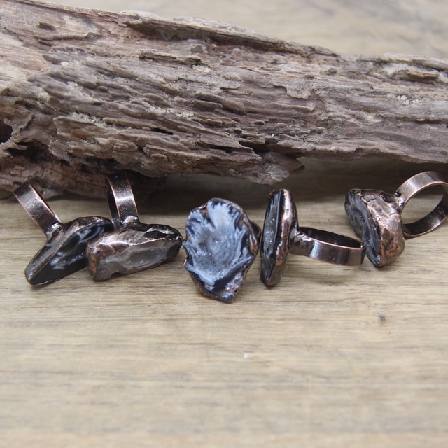 Pierścień z naturalnym agatem Druzy na antycznej miedzi - surowy kryształ kwarcowy Geode Drusy - biżuteria retro punkowa - Wianko - 1