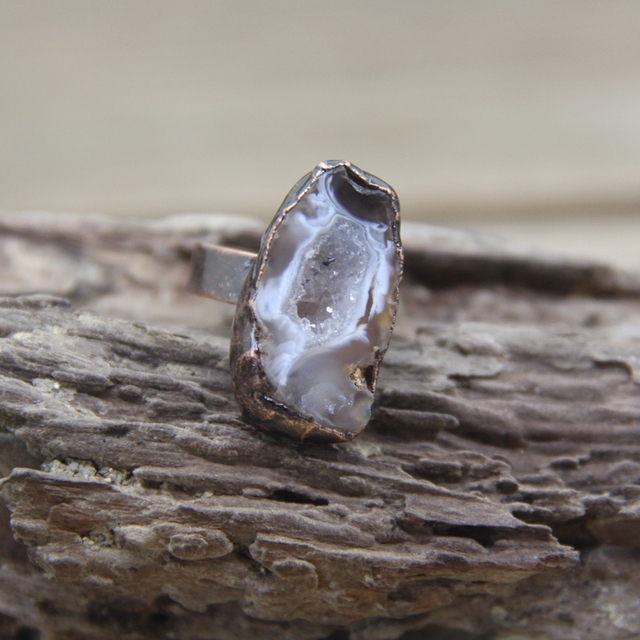 Pierścień z naturalnym agatem Druzy na antycznej miedzi - surowy kryształ kwarcowy Geode Drusy - biżuteria retro punkowa - Wianko - 2