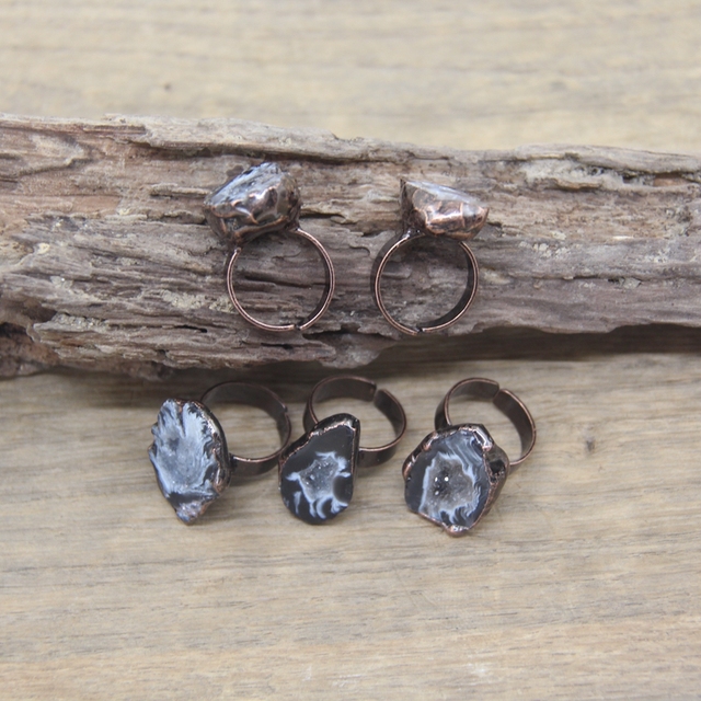 Pierścień z naturalnym agatem Druzy na antycznej miedzi - surowy kryształ kwarcowy Geode Drusy - biżuteria retro punkowa - Wianko - 4