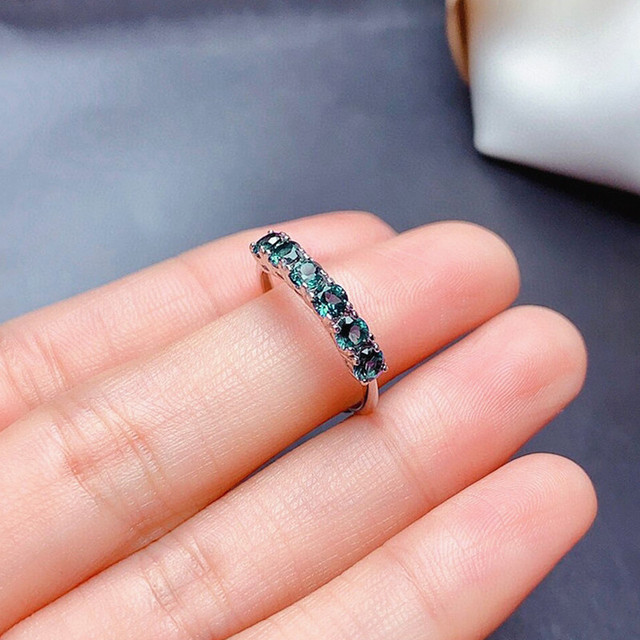 Elegancki pierścionek z zielonym i niebieskim topazem, kryształami cyrkonu i diamentami, w białym złocie - Wianko - 8