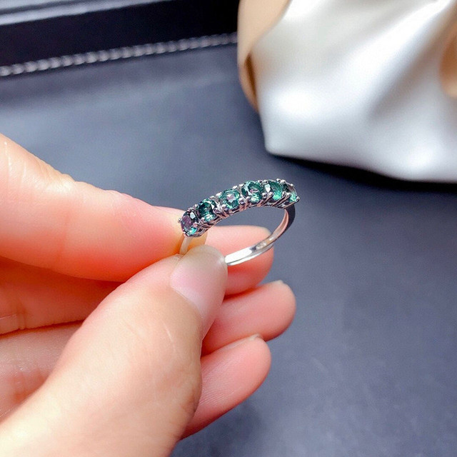 Elegancki pierścionek z zielonym i niebieskim topazem, kryształami cyrkonu i diamentami, w białym złocie - Wianko - 20