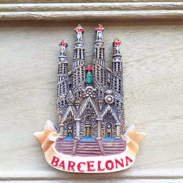 Magnes na lodówkę - Katedra Świętej Rodziny w Barcelonie, Hiszpania (Dekoracyjne naklejki) - Wianko - 12