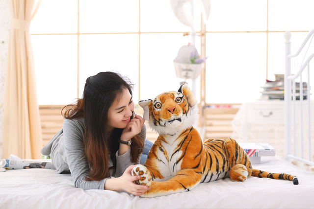 Realistyczna pluszowa zabawka - tygrys i leopard w rozmiarze od 30 do 120 cm, biała wersja - Wianko - 13