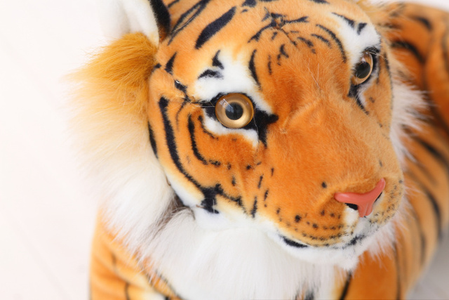 Realistyczna pluszowa zabawka - tygrys i leopard w rozmiarze od 30 do 120 cm, biała wersja - Wianko - 36