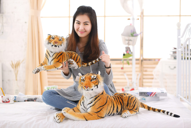 Realistyczna pluszowa zabawka - tygrys i leopard w rozmiarze od 30 do 120 cm, biała wersja - Wianko - 12