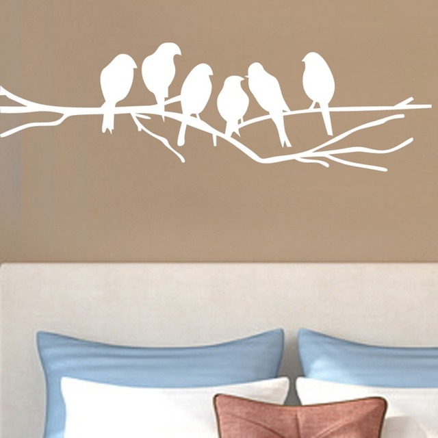 Naklejka ścienno-dekoracyjna: Czarne białe ptaki na drzewie - Wianko - 5