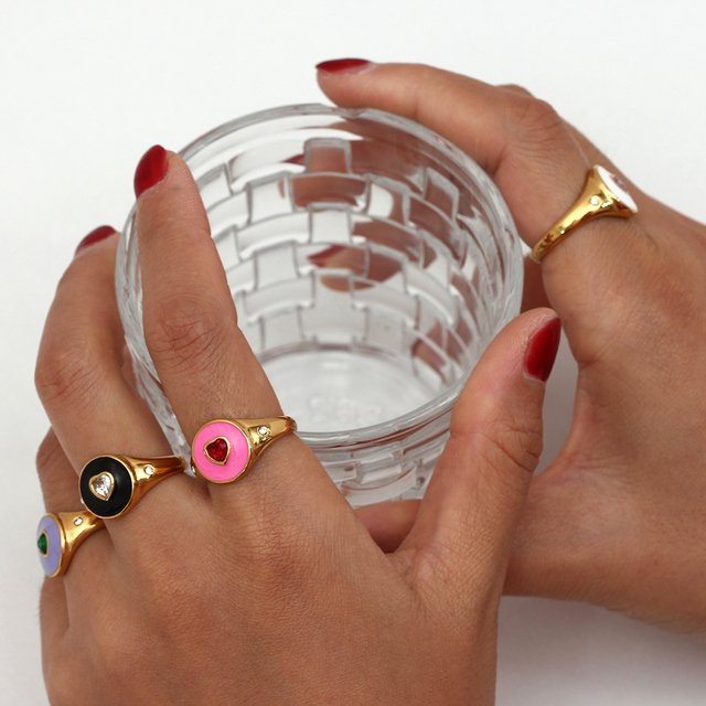 Elegancki pierścień z emaliowanego kamienia - biały, czarny, fioletowy, różowy, z kryształem CZ w kształcie serca - Wianko - 5
