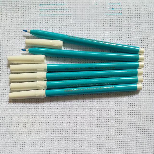 Patchwork robótki - 6 sztuk wodoodpornych długopisów do tkanin, rozpuszczalne markery do krzyżykowego haftu, kreda markerowa do malowania i ołówek, akcesoria do szycia - Wianko - 1