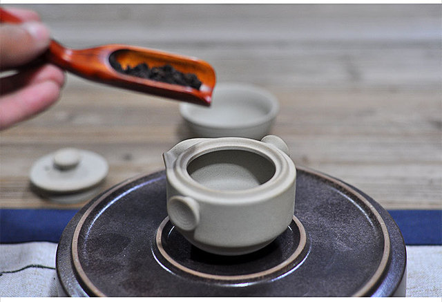 Zestaw naczyń do herbaty: Retro ceramika - dzbanek, filiżanki, czajnik, podróżny zestaw, prezenty, chińska ceremonia, parzenie herbaty - Wianko - 5