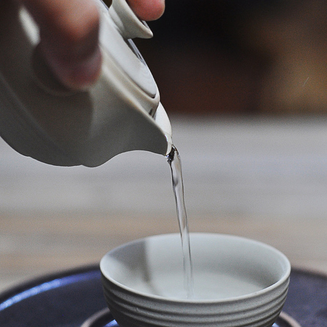 Zestaw naczyń do herbaty: Retro ceramika - dzbanek, filiżanki, czajnik, podróżny zestaw, prezenty, chińska ceremonia, parzenie herbaty - Wianko - 7