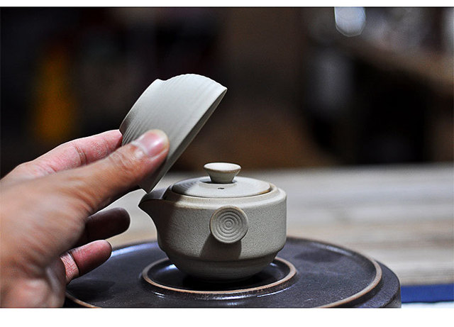 Zestaw naczyń do herbaty: Retro ceramika - dzbanek, filiżanki, czajnik, podróżny zestaw, prezenty, chińska ceremonia, parzenie herbaty - Wianko - 2