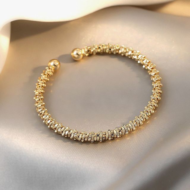 Elegancka, koreańska bransoletka z pereł dla kobiet - regulowana, złotego koloru - Wianko - 24