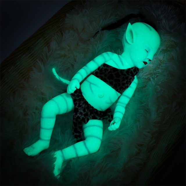 Reborn Baby chłopiec 20 cali (55 cm) z ogonem, realistyczny noworodek, pełnowartościowa lalka z winylu, kolor niebieski, lampa nocna, idealna zabawka na urodziny dzieci - Wianko - 28