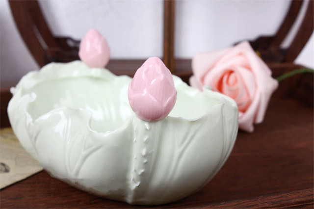 Kreatywny schowek ceramiki w kształcie liścia lotosu z bransoletką i pierścionkiem - idealny prezent ślubny dla rodziny - Wianko - 6