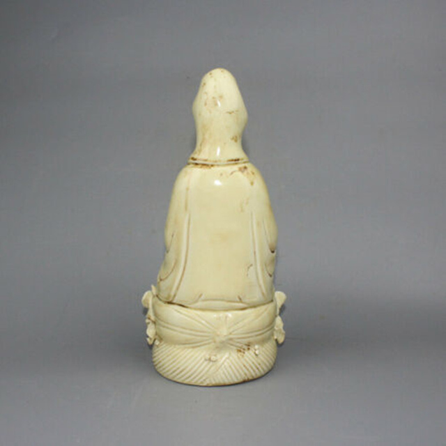 Statua bogini Guanyin bodhisattwa z dehua białej porcelany - ozdoba domu (26 cm) - Wianko - 5