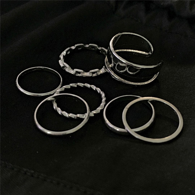 Czarny pierścionek na środkowy palec w stylu Vintage BOHO z łańcuchem - zestaw pierścieni dla kobiet, rozmiar mieszany - Wianko - 7