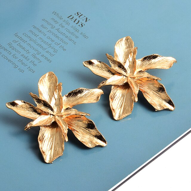 Wysokiej jakości kolczyki wiszące złocone z metalowym kwiatem - biżuteria dla kobiet - Wianko - 11