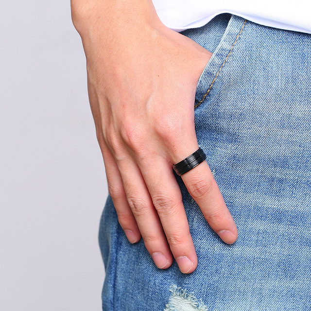 Pierścień męski z czarną falą, szerokość 8 mm, wykonany ze stali nierdzewnej - Wianko - 3