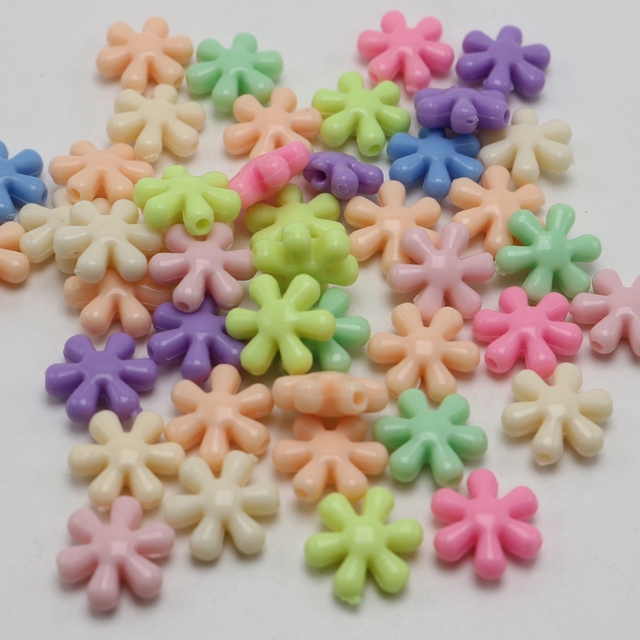 100 pastelowych koralików akrylowych w różnych kształtach - wisiorki kwiatowe, serca - dla dzieci - Wianko - 19