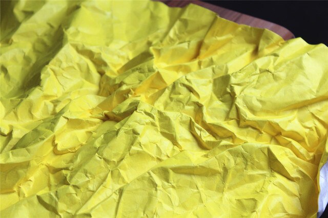 Żółty Tyvek - oddychający, wodoodporny, sztywny papier - do DIY, tło wzorzyste na torby, portfele, płaszcze i odzież projektantów - Wianko - 4
