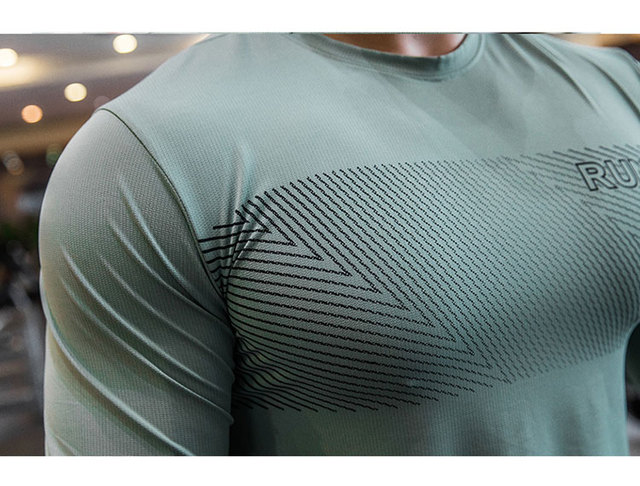 Męska elastyczna koszulka do biegania Gym Shirt z długim rękawem, oddychająca i dopasowana, wykonana z elastanu - Wianko - 8